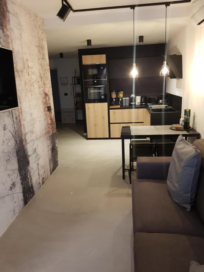 Apartman Vip, With Free Garage Parking Пула Екстериор снимка