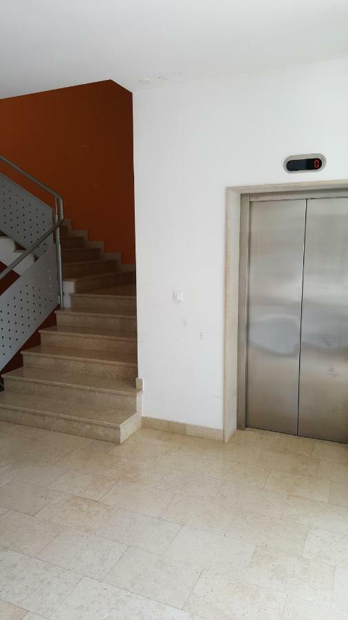 Apartman Vip, With Free Garage Parking Пула Екстериор снимка