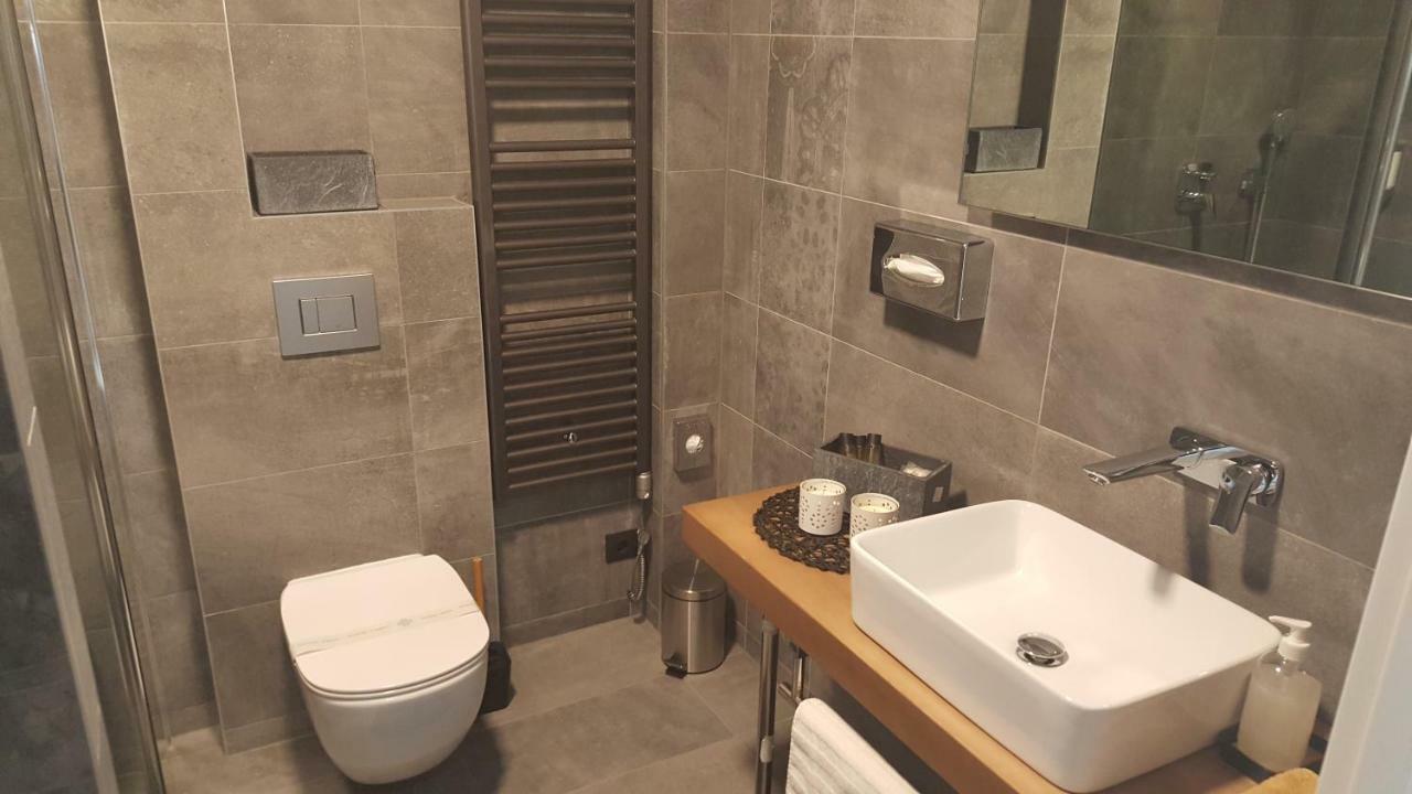 Apartman Vip, With Free Garage Parking Пула Екстериор снимка