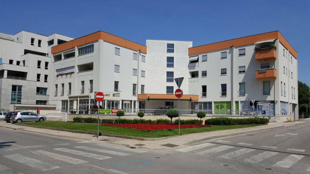 Apartman Vip, With Free Garage Parking Пула Екстериор снимка
