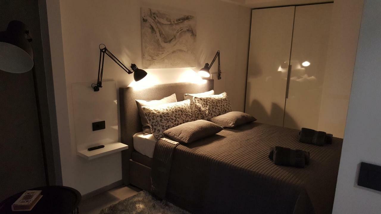 Apartman Vip, With Free Garage Parking Пула Екстериор снимка