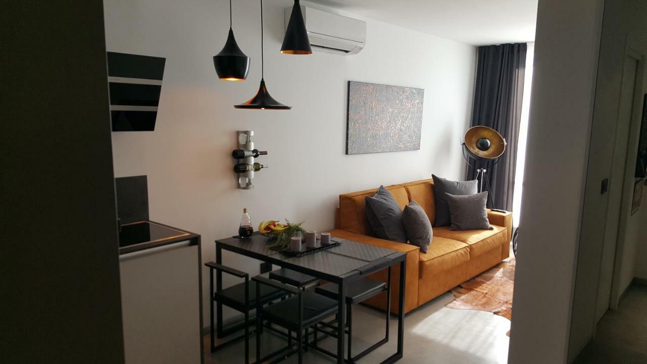 Apartman Vip, With Free Garage Parking Пула Екстериор снимка