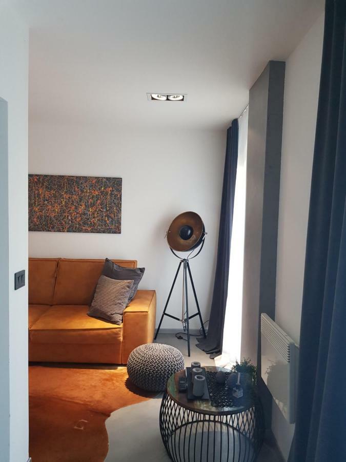 Apartman Vip, With Free Garage Parking Пула Екстериор снимка